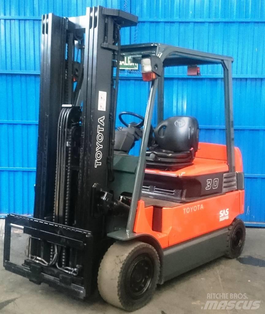 Toyota 7 FBMF 30 Električni viljuškari