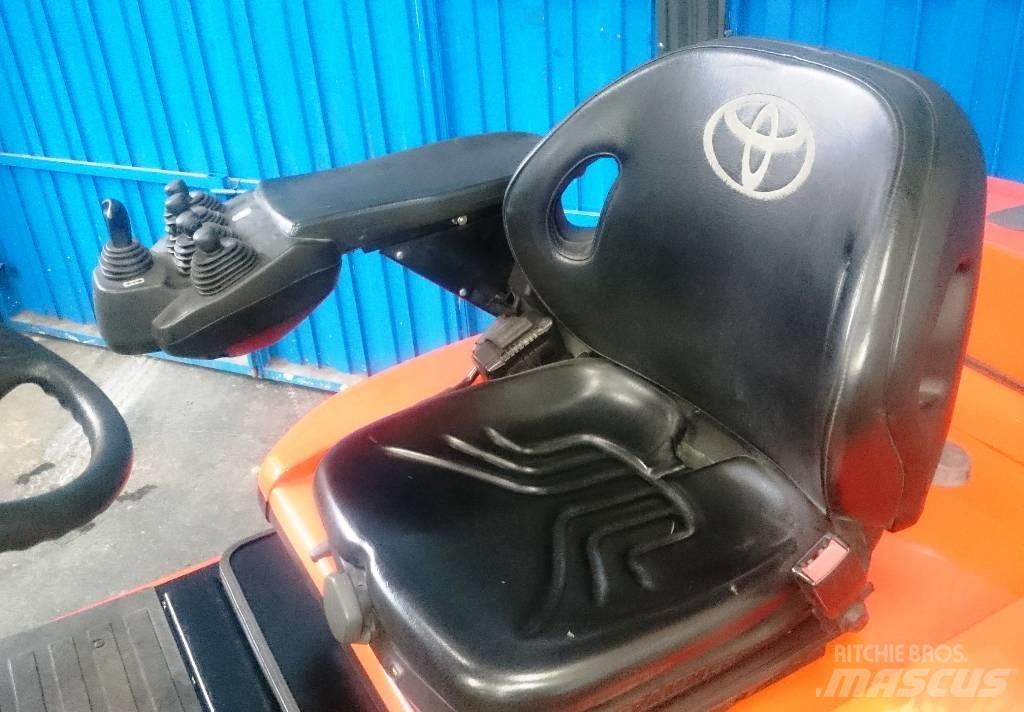 Toyota 7 FBMF 30 Električni viljuškari