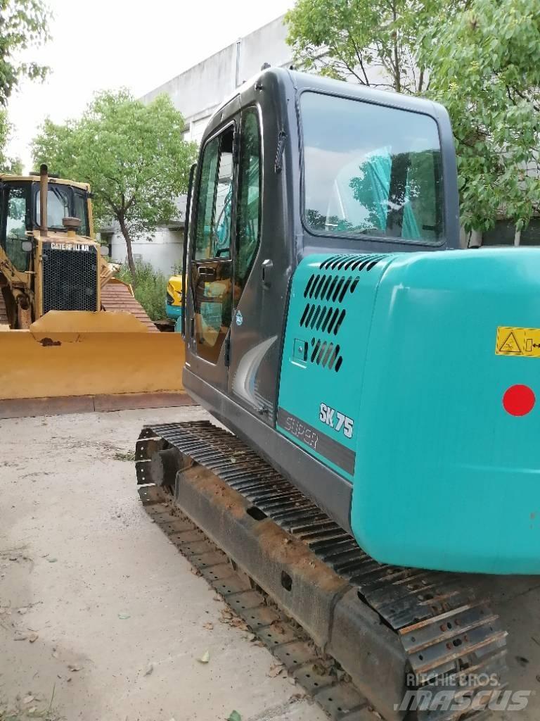Kobelco SK 75 Bageri guseničari