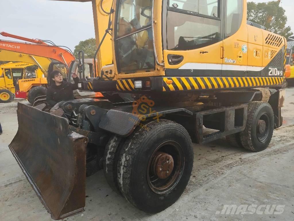 Hyundai 210W-9 Bageri točkaši