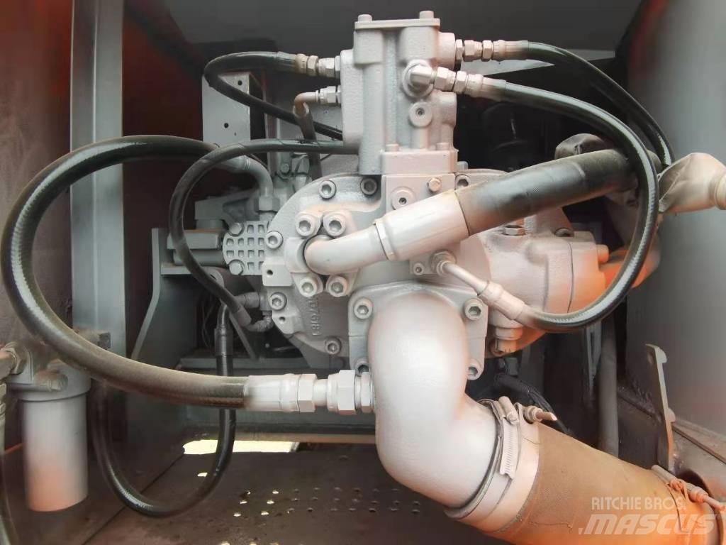 Hitachi EX 200 Bageri guseničari