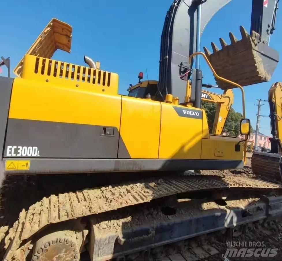 Volvo EC 300 D L Bageri guseničari