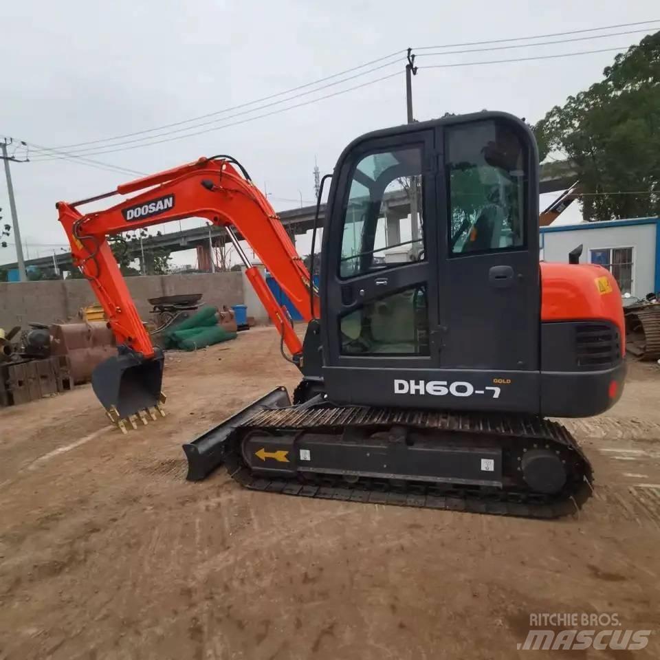 Doosan DH60-7 Bageri guseničari