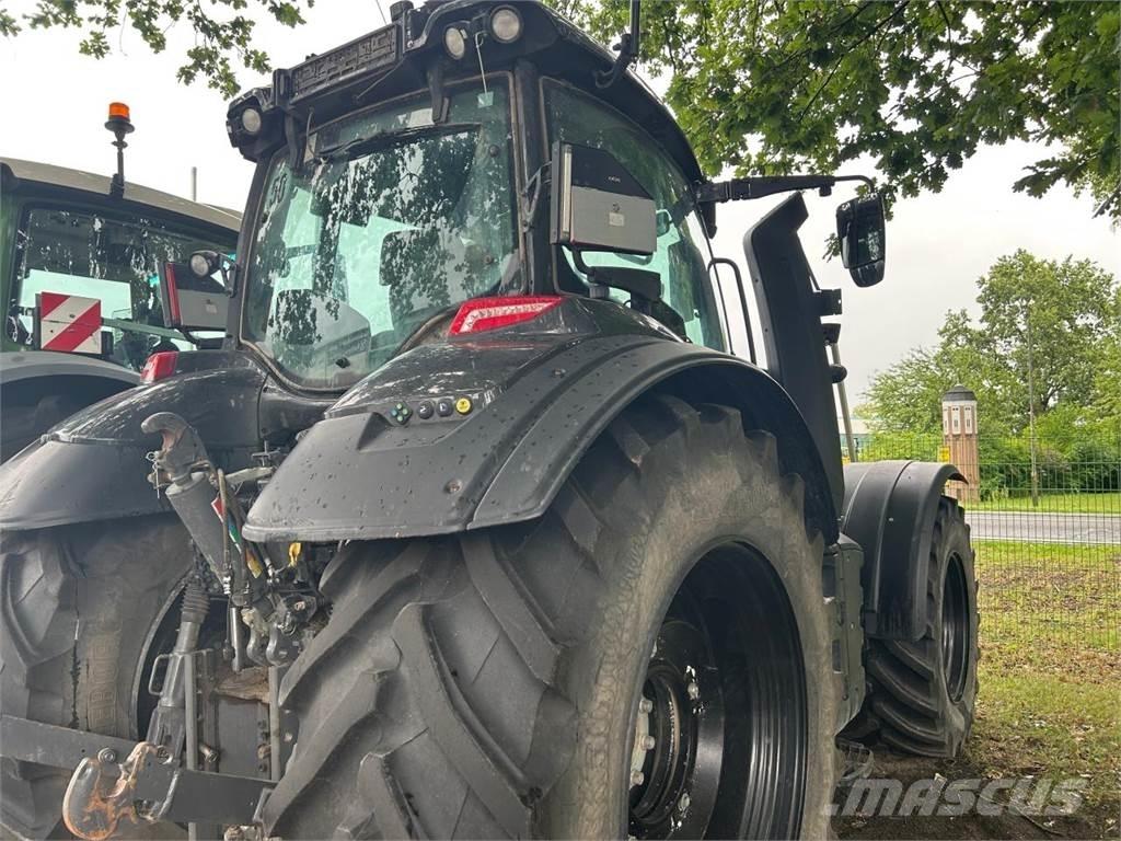 Valtra T 235 D Traktori