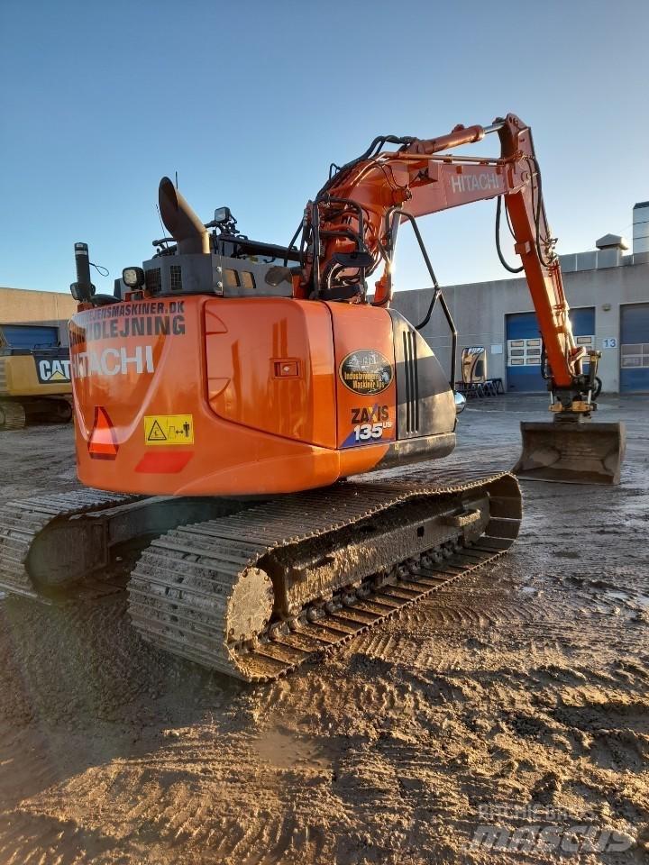 Hitachi ZX 135 US-6 Bageri guseničari