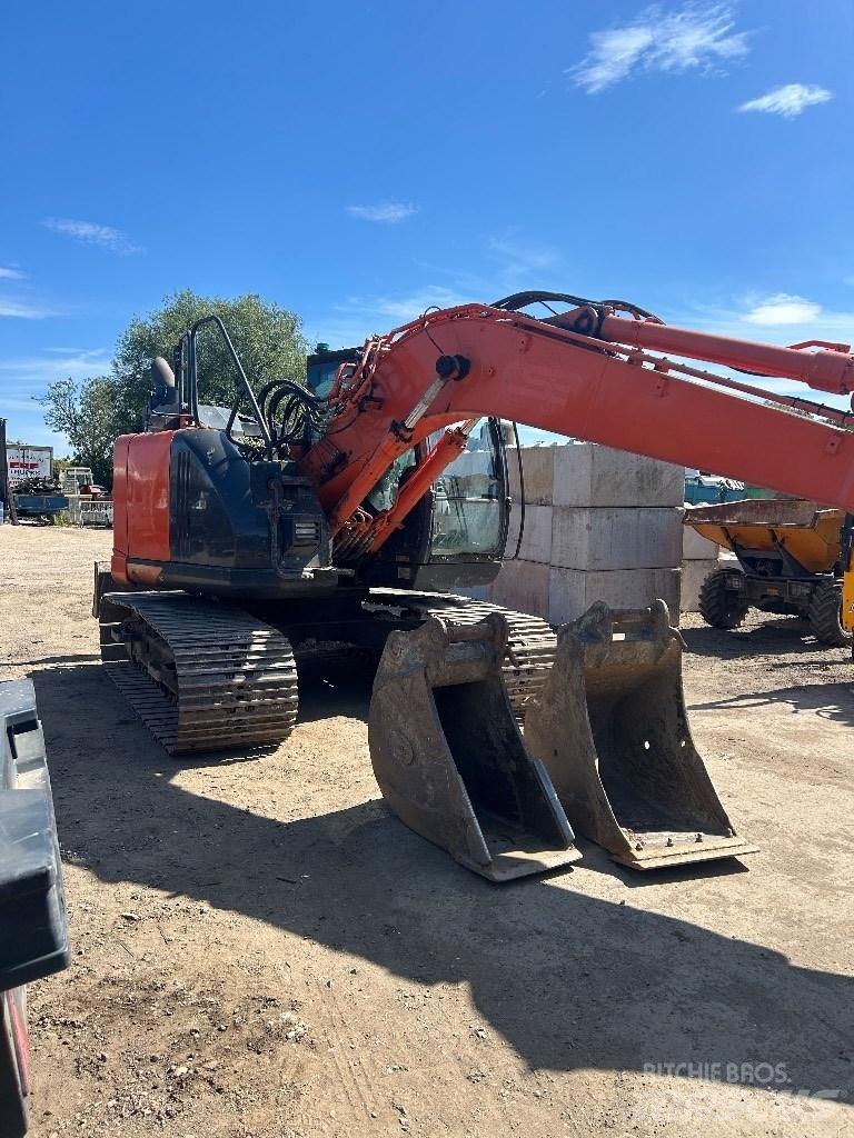 Hitachi ZX 135 US-6 Bageri guseničari