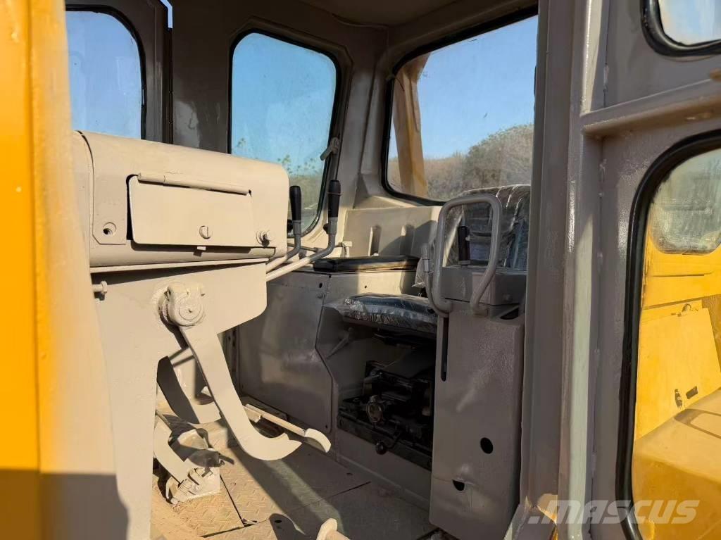 CAT D8K Buldožeri guseničari