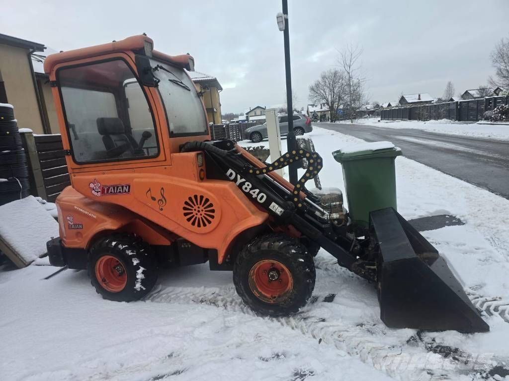 Taian DY840 Mini utovarivači