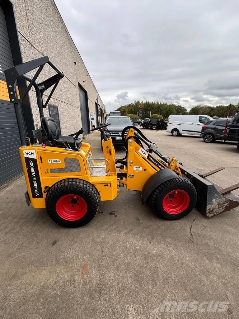 Knikmops KM 130 Utovarivači na točkove