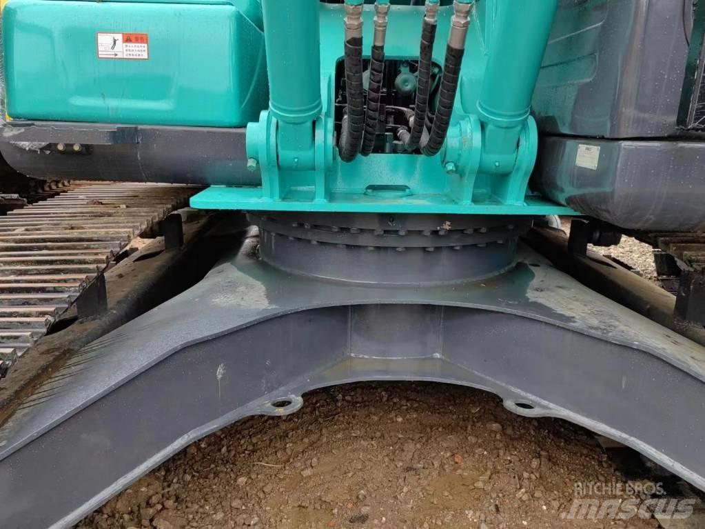 Kobelco SK200超8 Bageri guseničari
