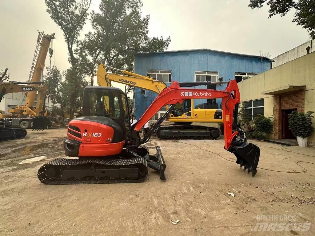 Kubota 163 Bageri guseničari