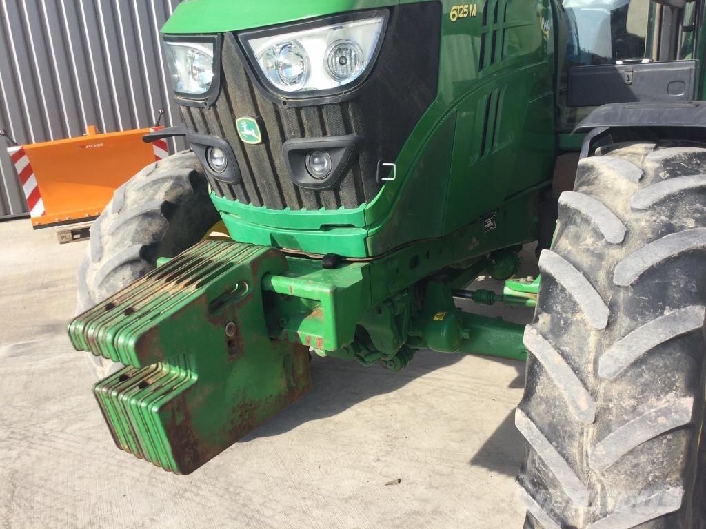 John Deere 6125M Traktori