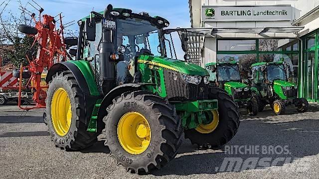 John Deere JD 6120M Traktori
