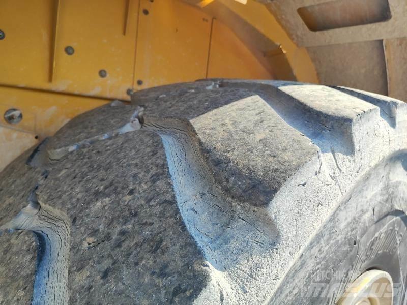 CAT 966M Utovarivači na točkove