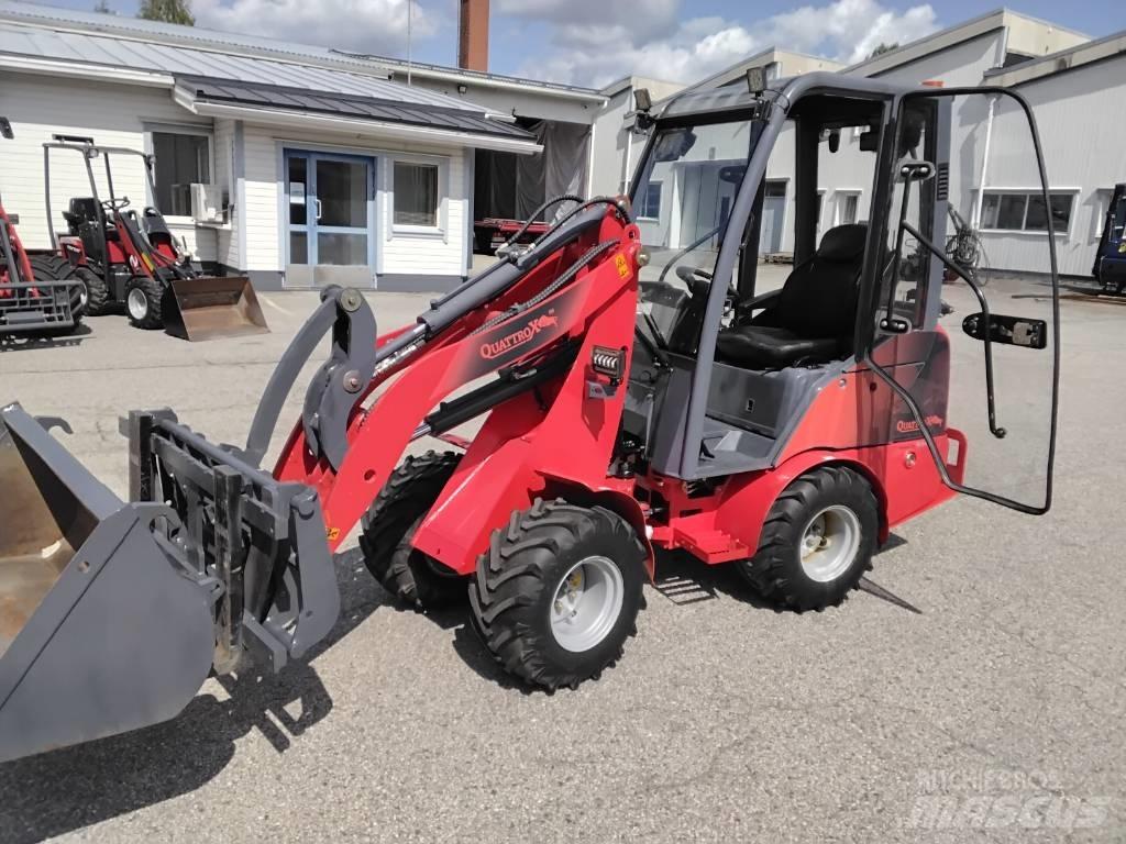QuattroX 810 Mini utovarivači