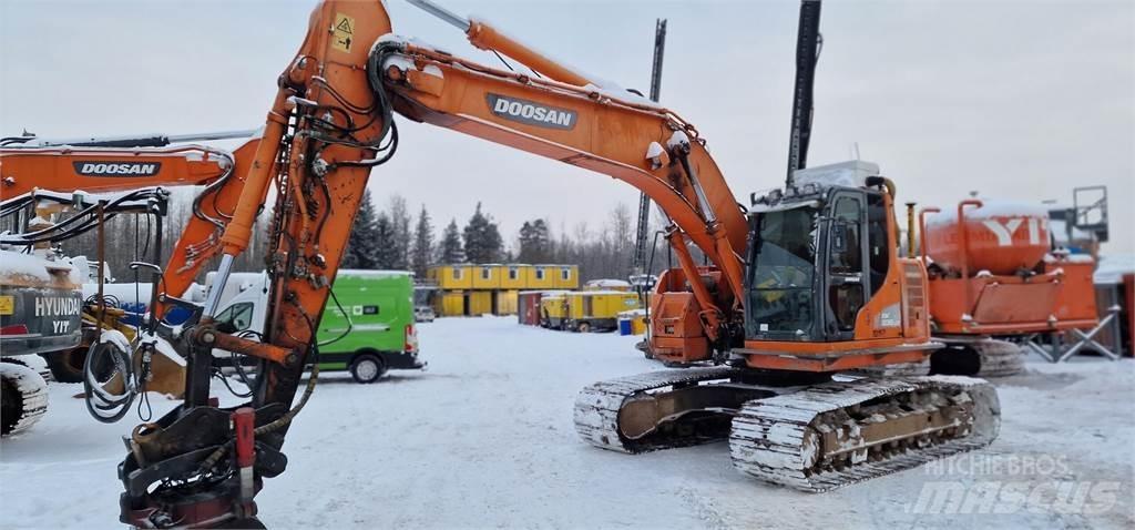 Doosan DX235LCR Bageri guseničari