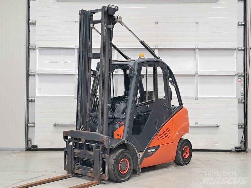 Linde H25D-02 Dizelski viljuškari