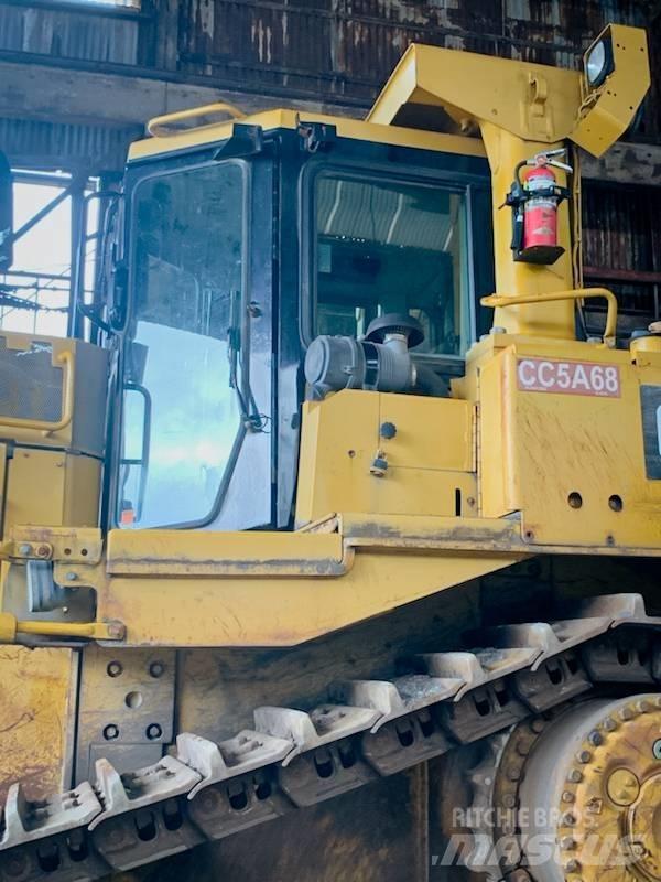 CAT D 9 T Buldožeri guseničari