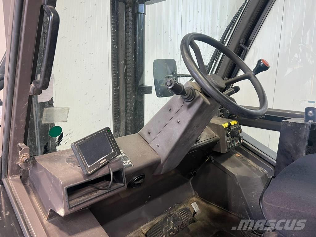 Manitou M30-4 Vanterenski viljuškar