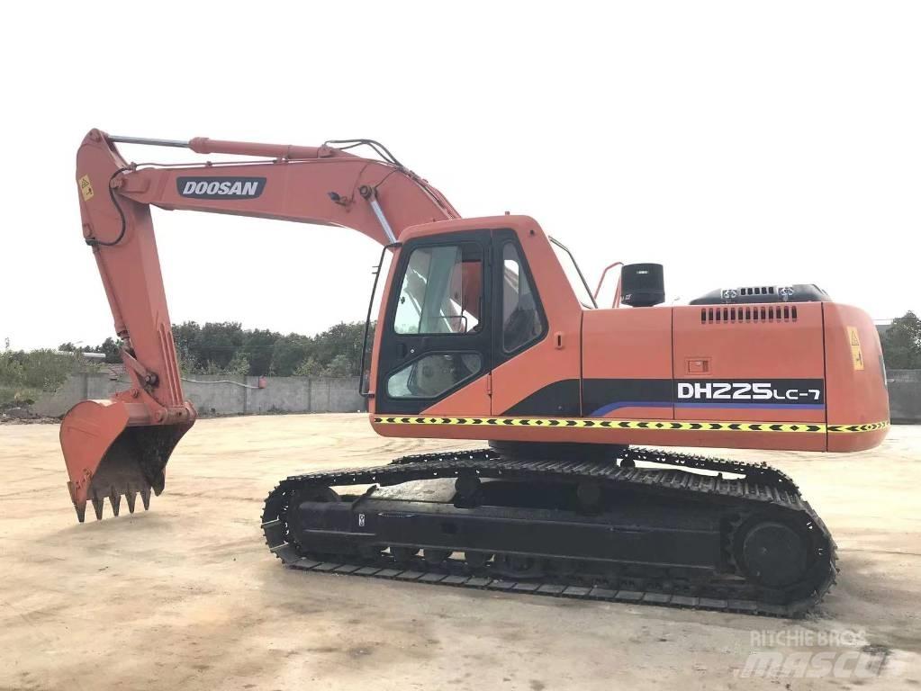 Doosan DH 225 LC-9 Bageri guseničari