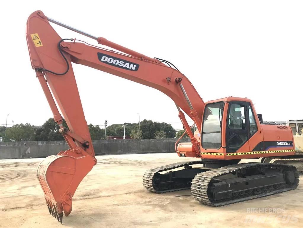 Doosan DH 225 LC-9 Bageri guseničari