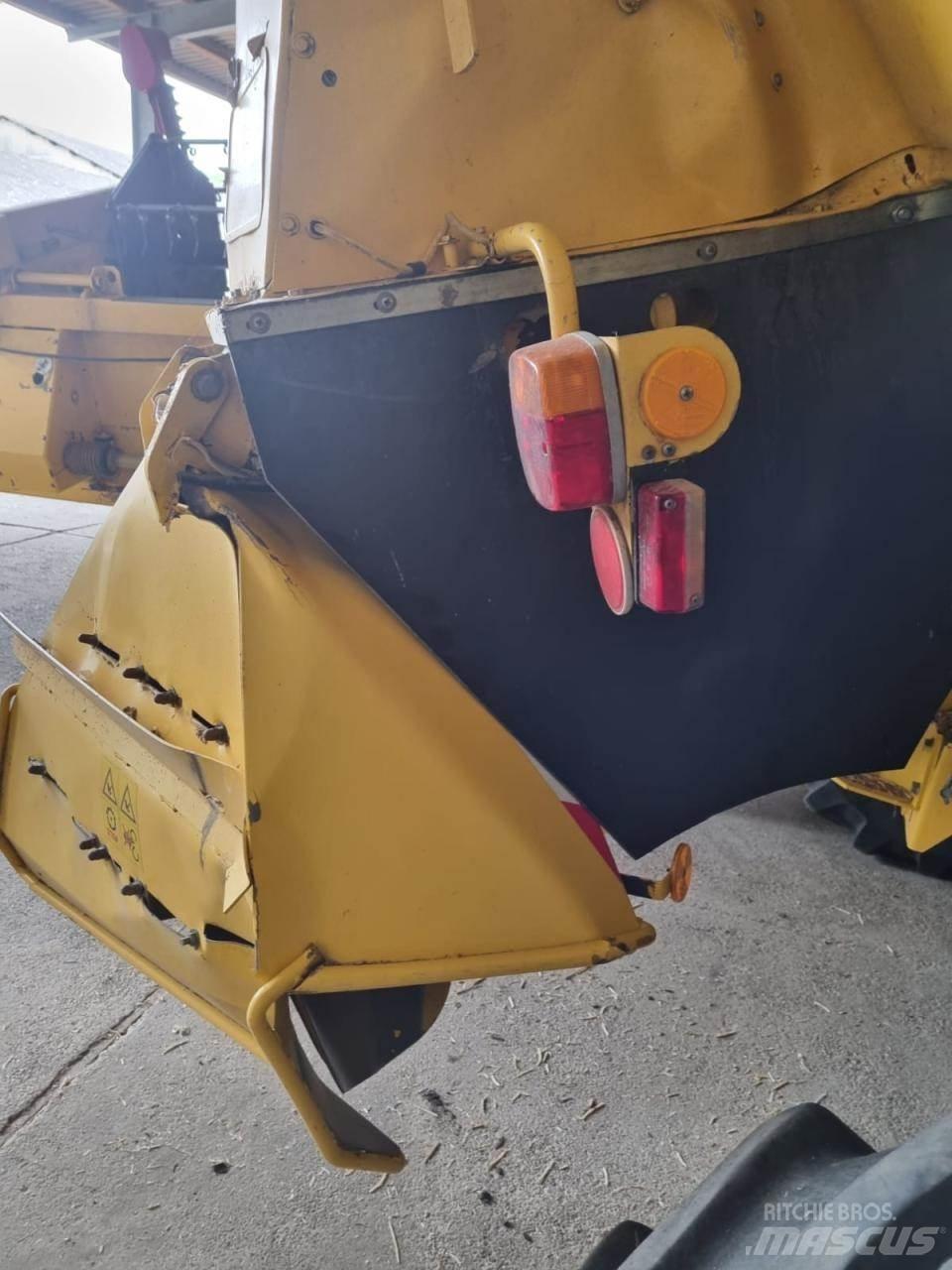 New Holland TF 76 Kombajni