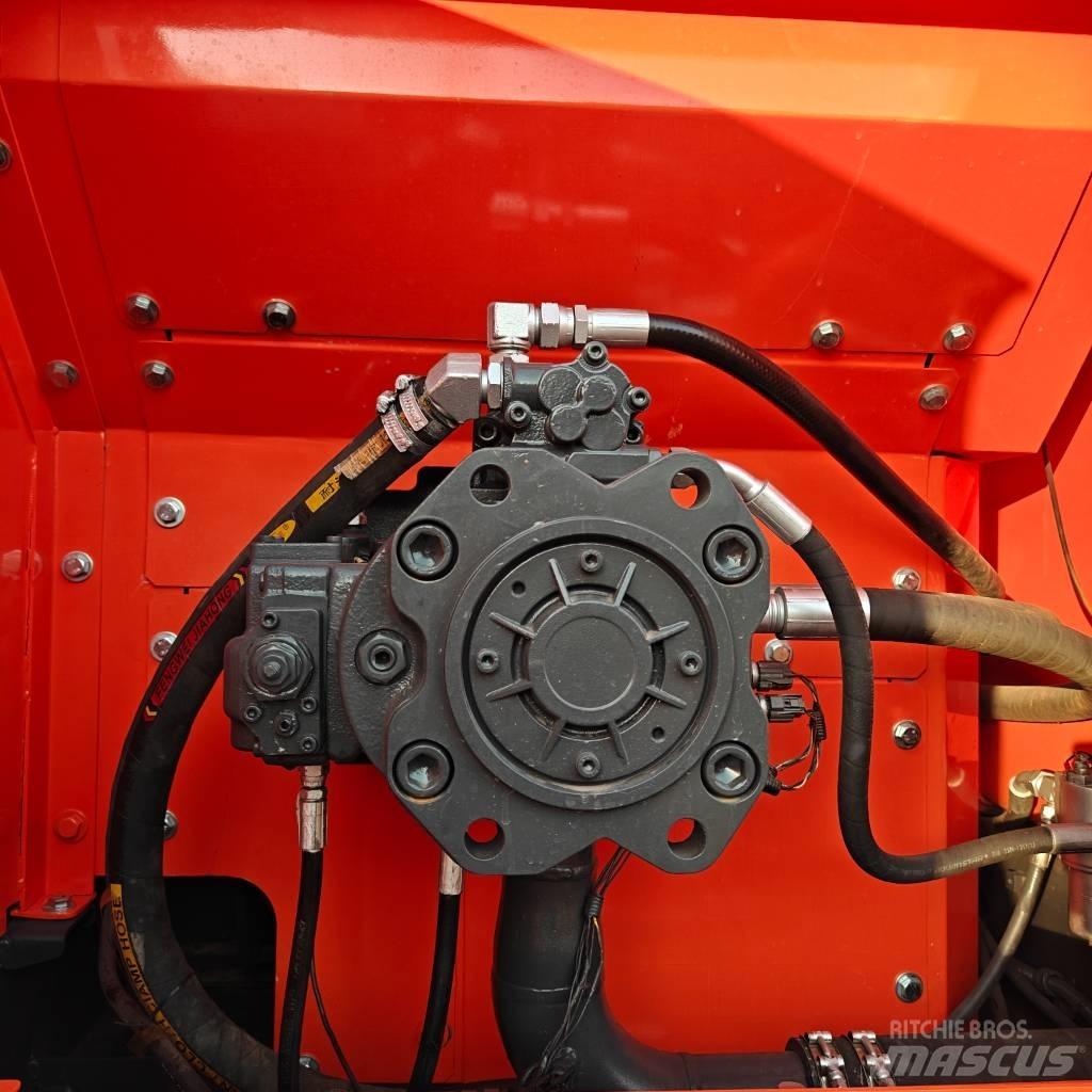 Doosan DX300LC-9C Bageri guseničari