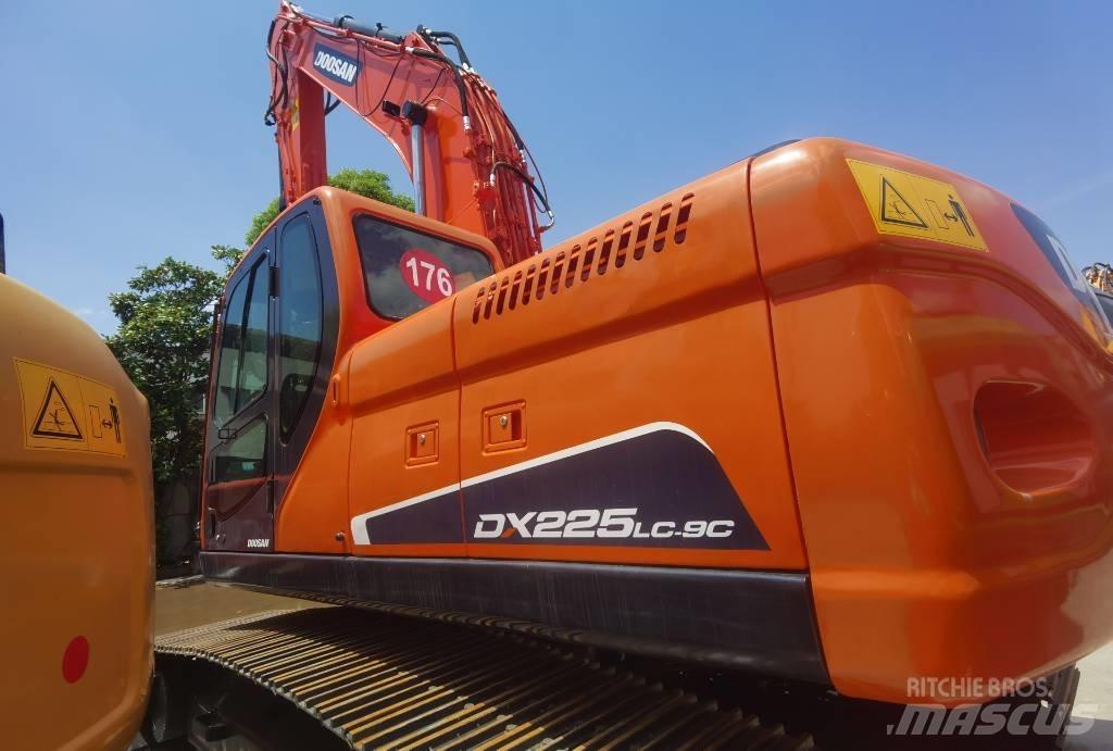 Doosan 225lc-9s Bageri guseničari