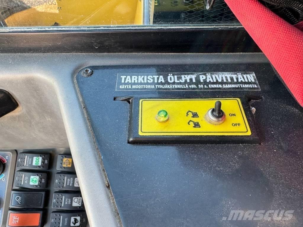 Yanmar Vio 80 Bageri guseničari