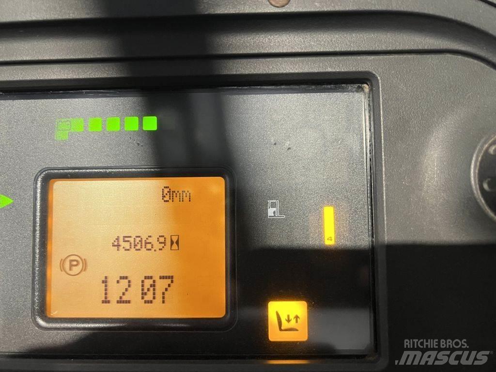 Linde R14 Viljuškari sa pomičnim stupom