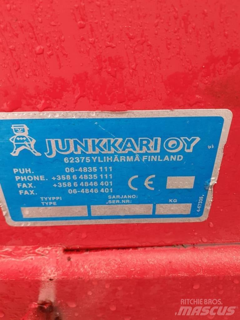 Junkkari NM 320 Uređaji za kosačice