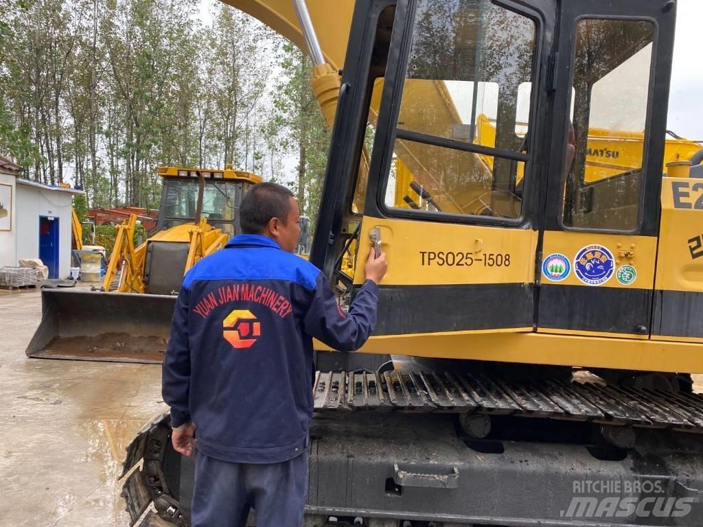 CAT E 200 B Bageri guseničari