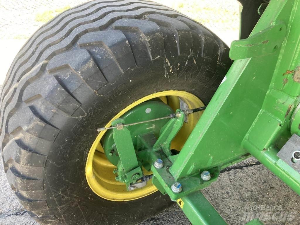 John Deere V461M Prese/balirke za rolo bale