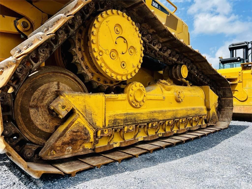 CAT D 6 N XL Buldožeri guseničari
