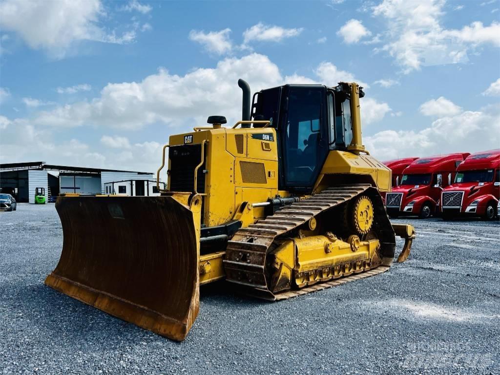 CAT D 6 N XL Buldožeri guseničari