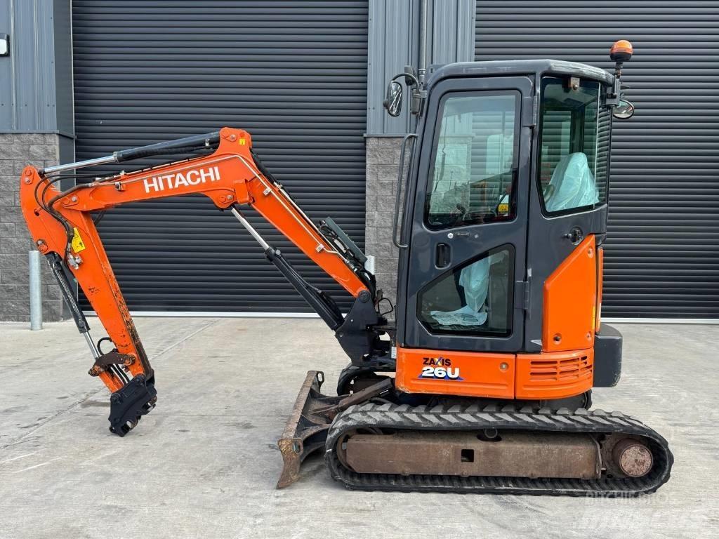 Hitachi ZX 26 U-6 cr Mini bageri < 7t