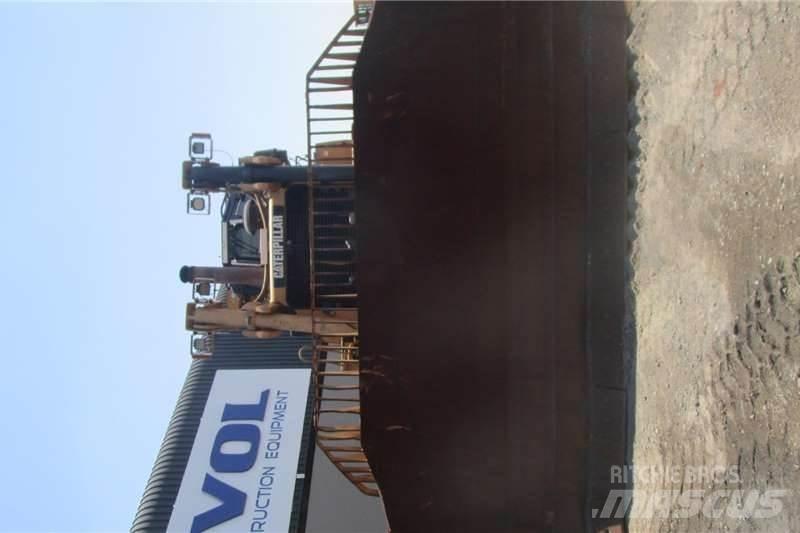CAT D9T Buldožeri guseničari