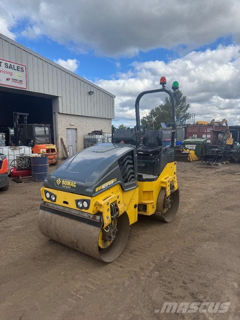 Bomag 120 Valjci sa duplim bubnjem
