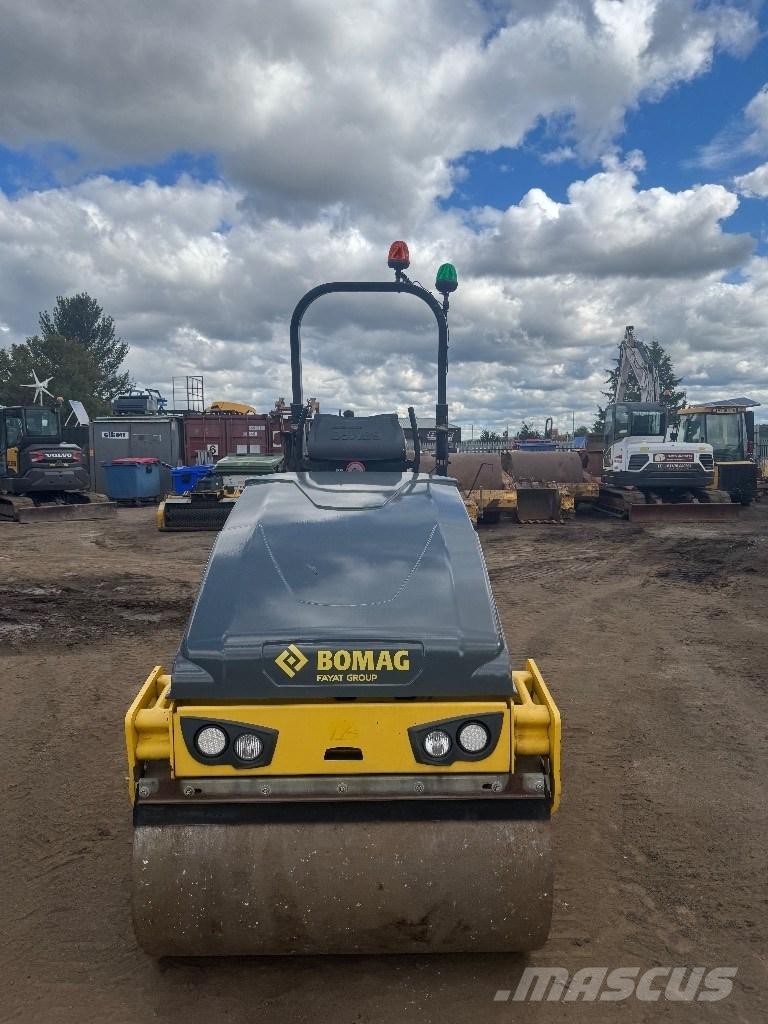 Bomag 120 Valjci sa duplim bubnjem
