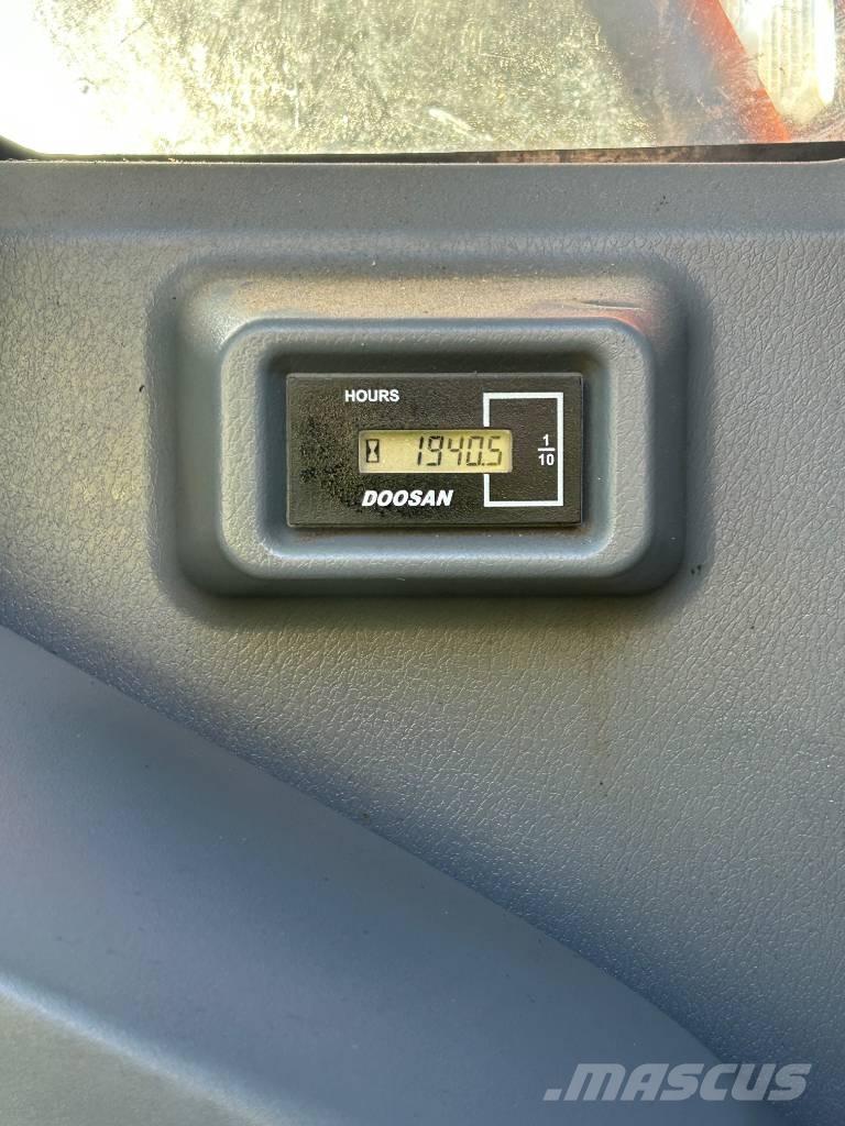 Doosan DX235LCR-7 Bageri guseničari