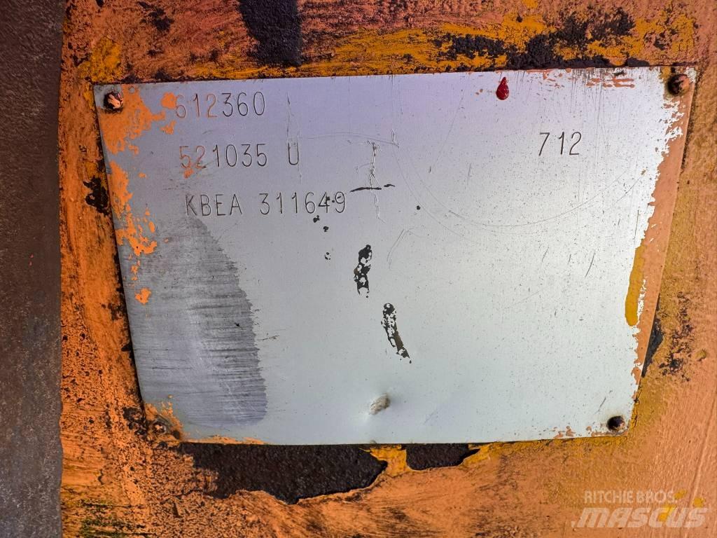 JCB 712 Zglobni damperi