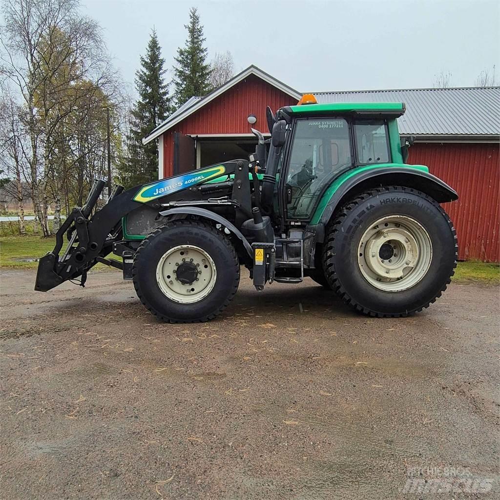 Valtra T182 Versu Traktori
