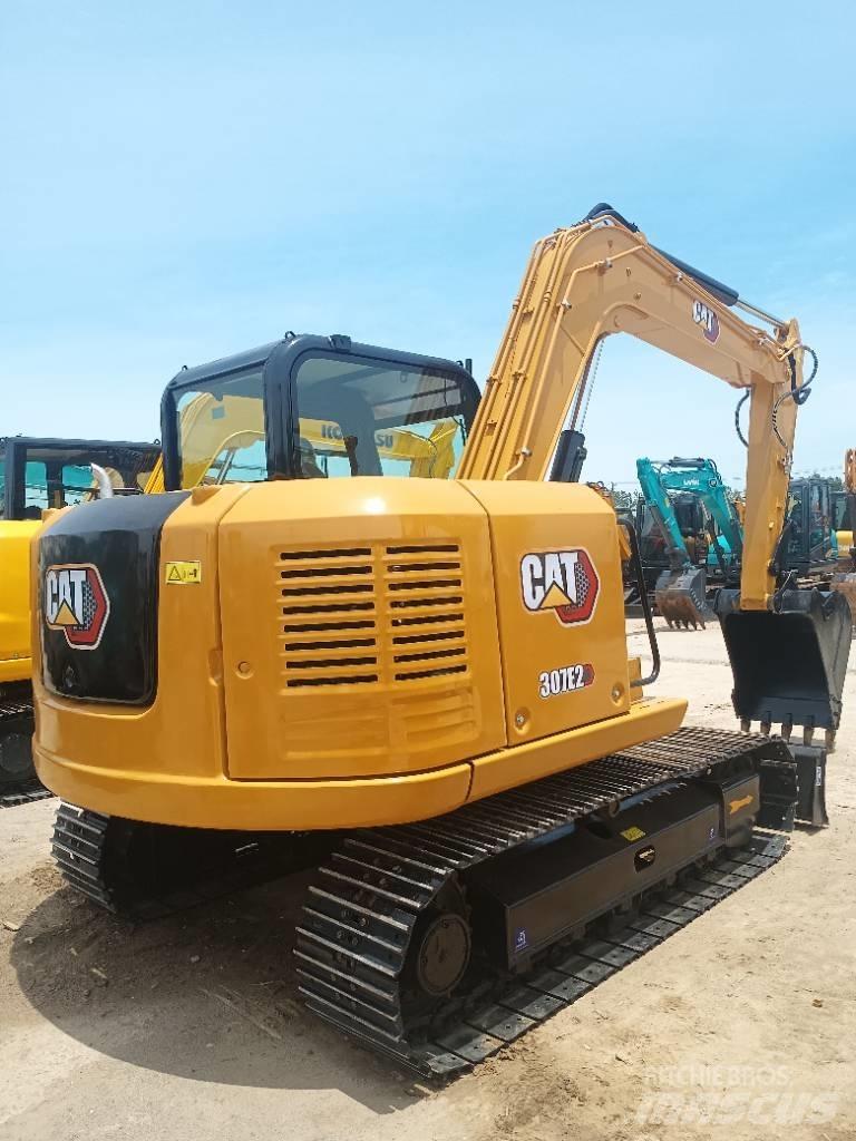 CAT 307E2 Midi bageri 7t – 12t