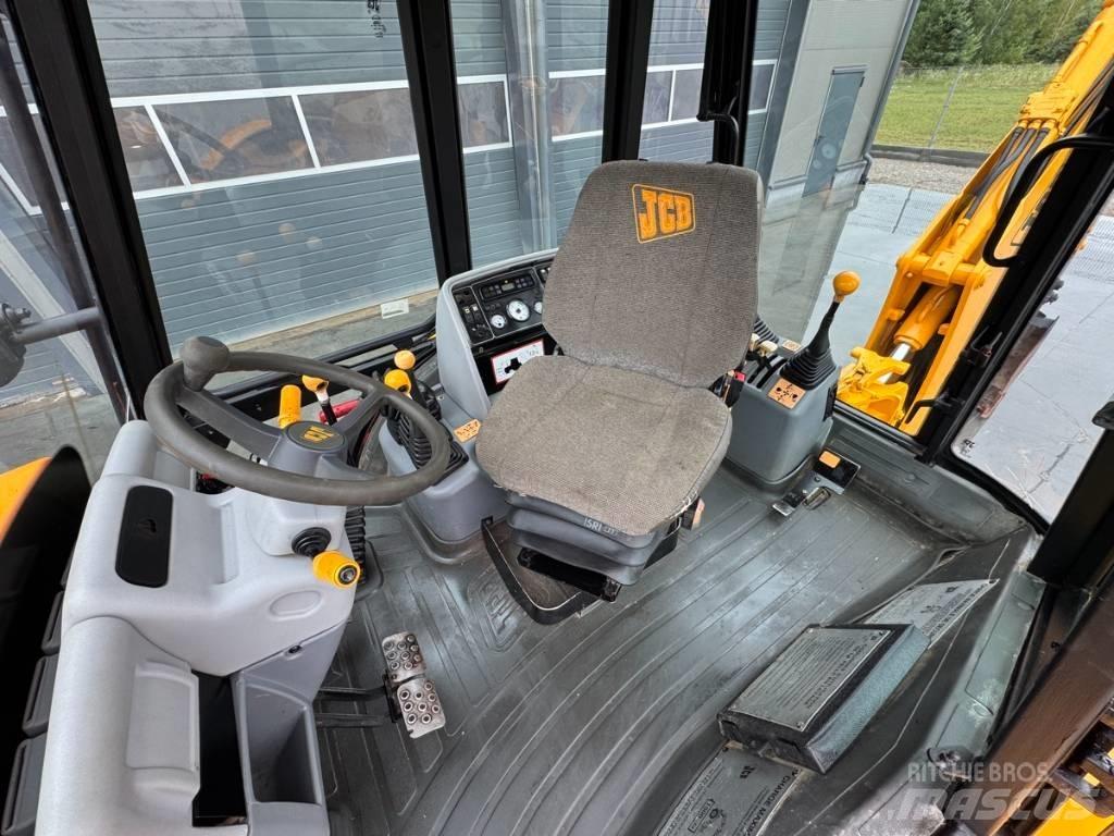 JCB 3 CX Rovokopači