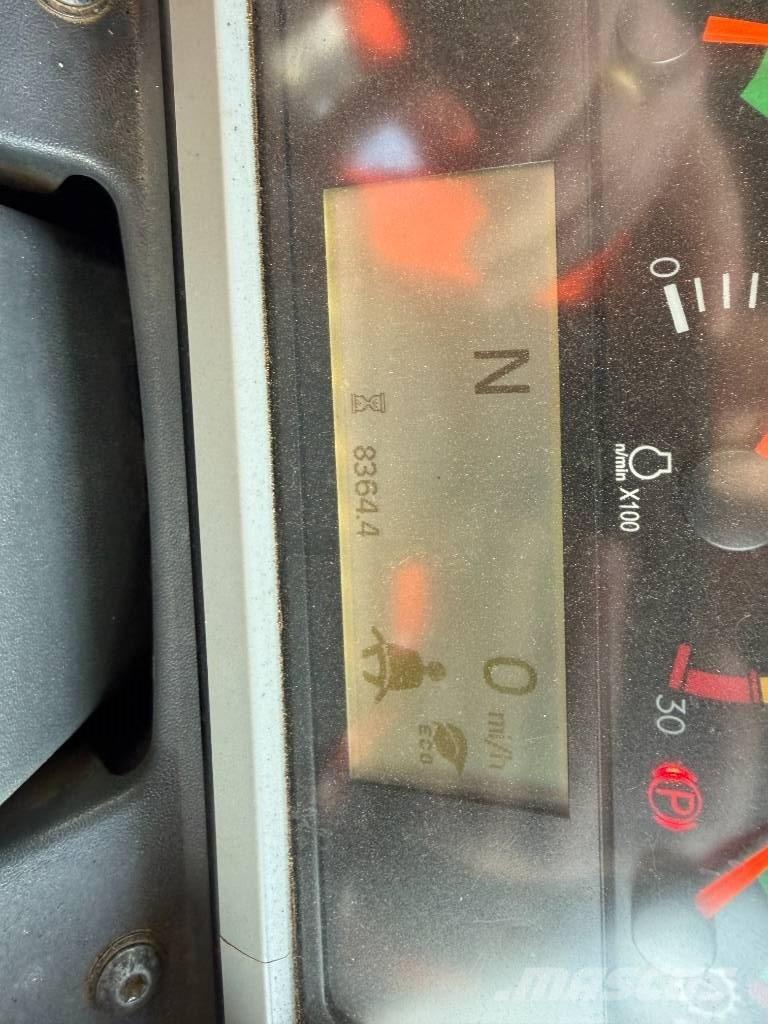 CAT 745 Zglobni damperi