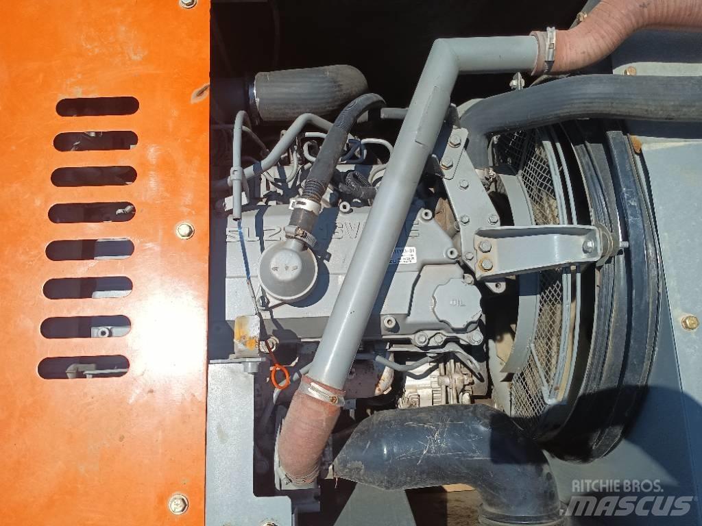 Hitachi ZX 210 Bageri za prenos primarnih/sekundarnih sirovina