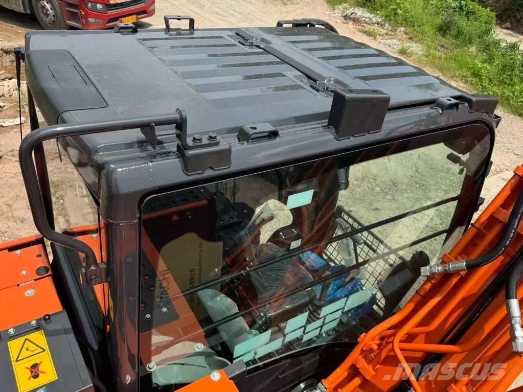 Hitachi ZX 130-6 Bageri guseničari
