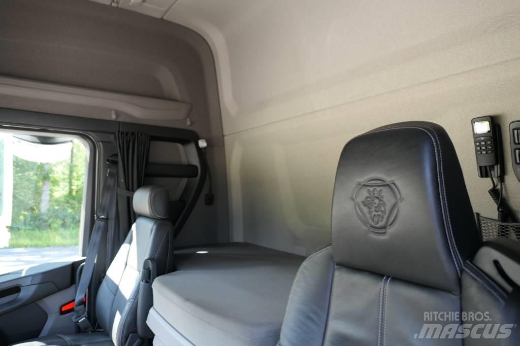 Scania G500B6x2NB Rol kiper kamioni sa kukom za podizanje tereta