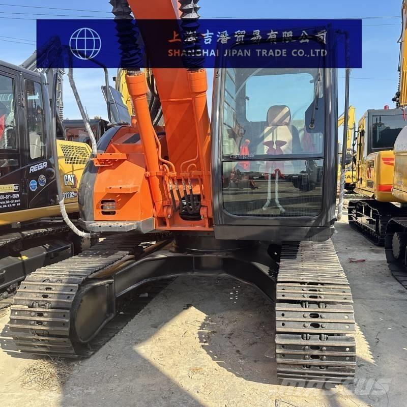 Hitachi ZX 135 Bageri guseničari