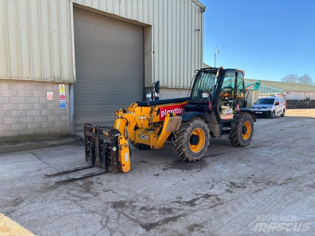 JCB 540-140 Hi Vis Teleskopski viljuškari